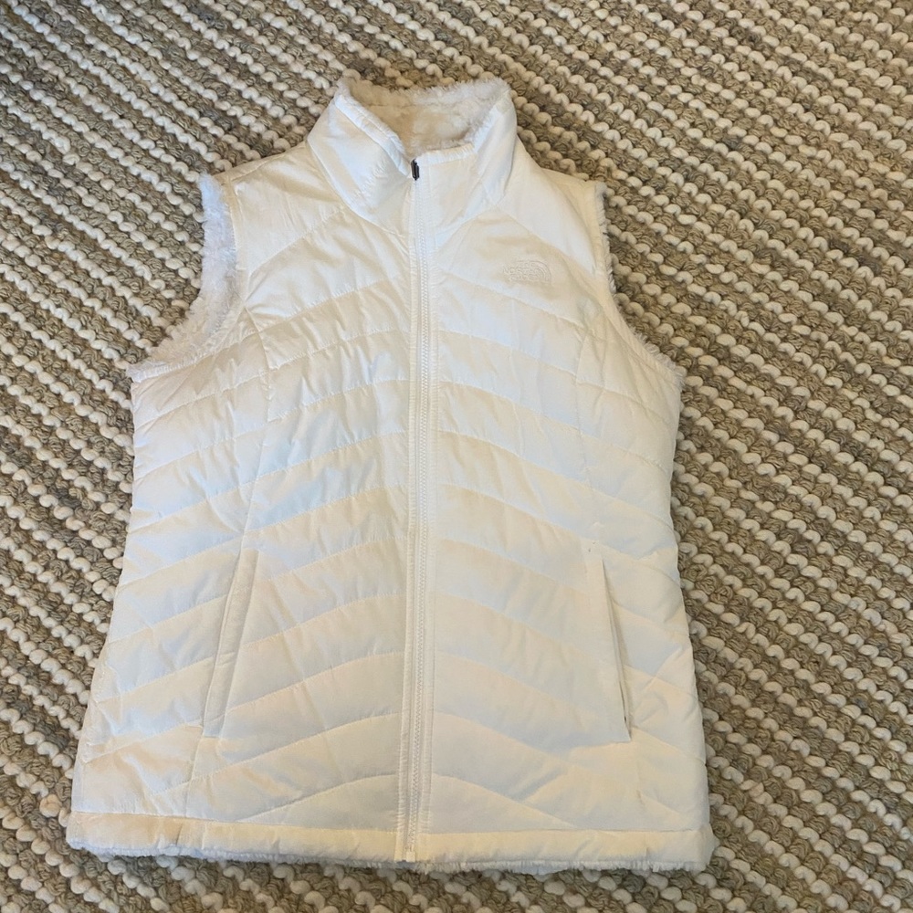 Barely worn REVERSIBLE white NORTH FACE vest